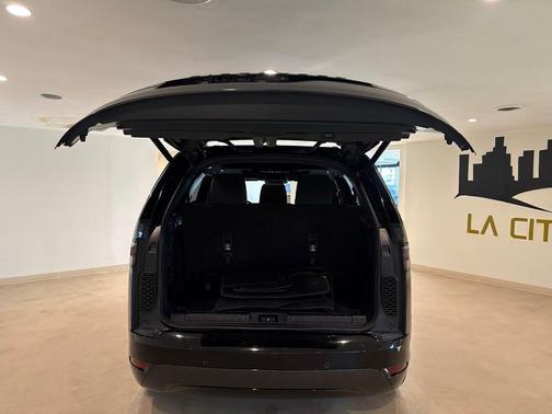 2022 Land Rover Discovery P360 S R-Dynamic