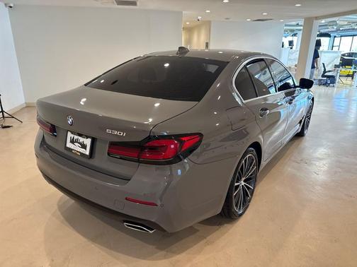 2022 BMW 530 i