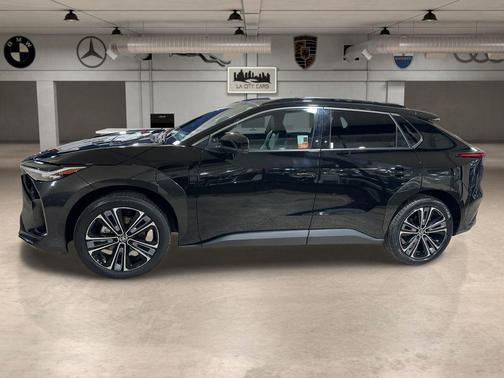 2023 Toyota bZ4X Limited