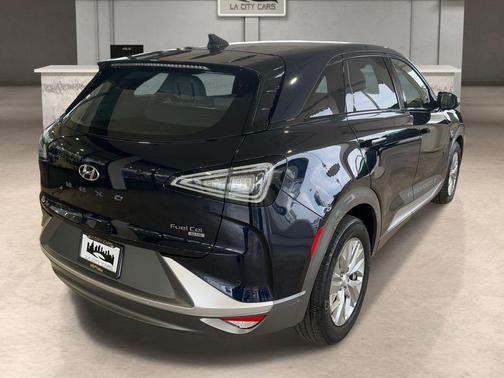 2022 Hyundai NEXO Blue