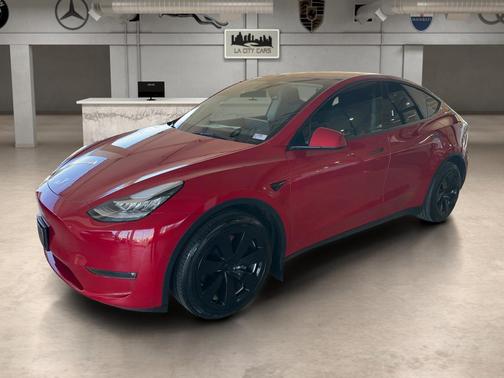 2021 Tesla Model Y Long Range Dual Motor All-Wheel Drive