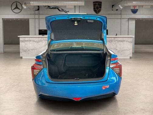 Atmospheric Blue Metallic 2017 Toyota Mirai Base