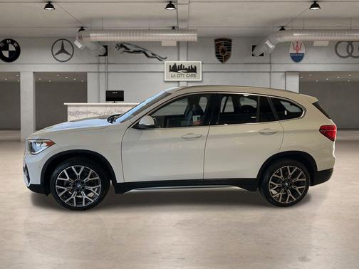 2022 BMW X1 sDrive28i