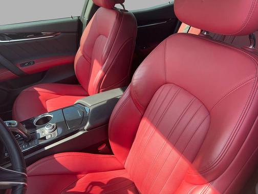 2022 Maserati Ghibli Modena