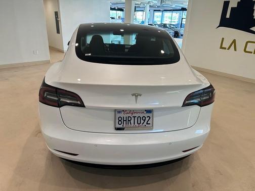 Pearl White Multi-Coat 2018 Tesla Model 3 Mid Range