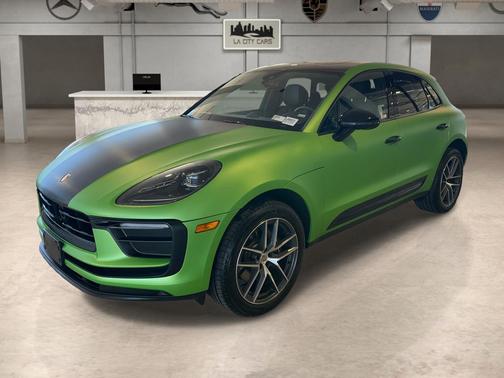 2025 Porsche Macan Base