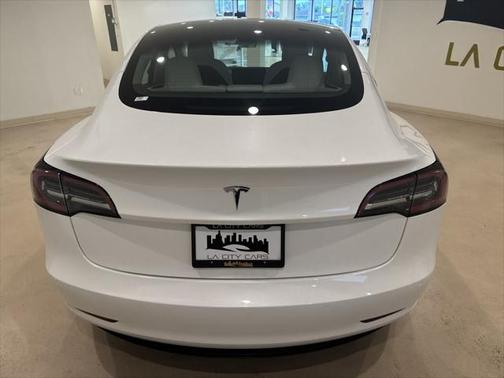 2022 Tesla Model 3 Standard Range