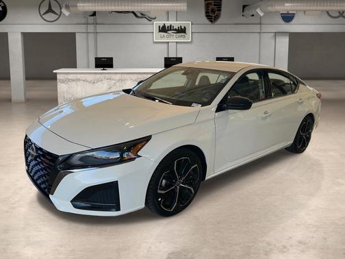 2024 Nissan Altima SR FWD