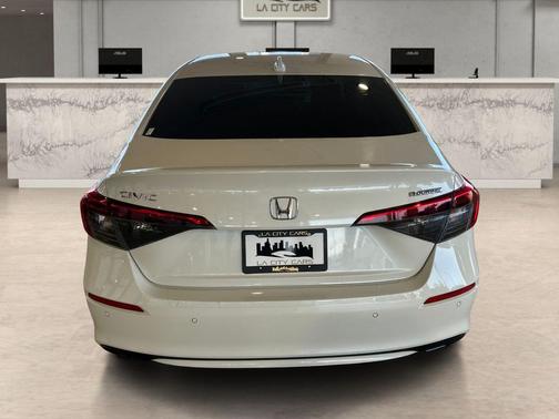 Platinum White Pearl 2023 Honda Civic Touring
