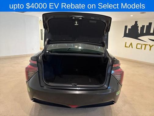 2018 Toyota Mirai Base