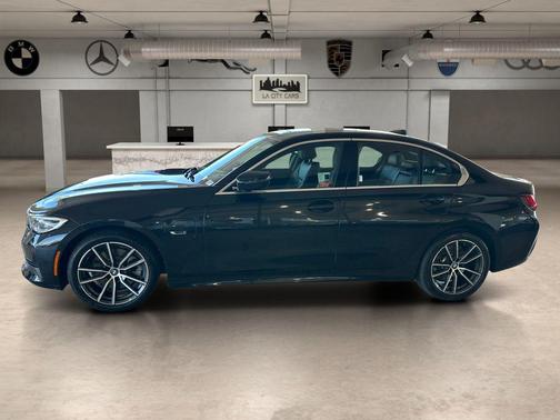 Black Sapphire Metallic 2022 BMW 330e Base