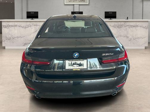 Black Sapphire Metallic 2022 BMW 330e Base