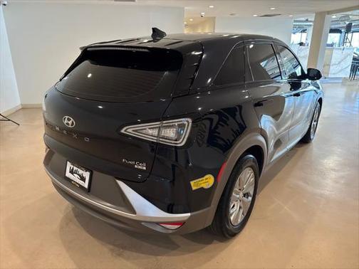 2022 Hyundai NEXO Blue