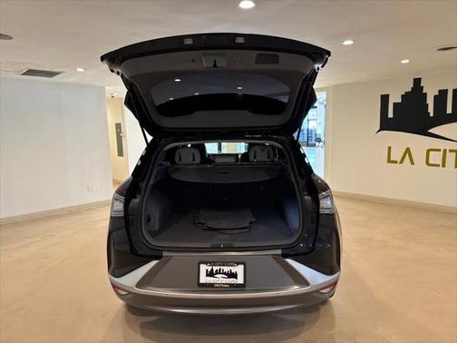 2022 Hyundai NEXO Blue