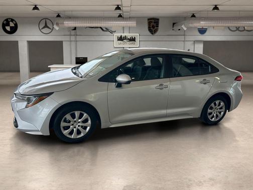 Classic Silver Metallic 2022 Toyota Corolla LE
