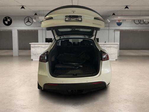 2020 Tesla Model Y Performance Dual Motor All-Wheel Drive