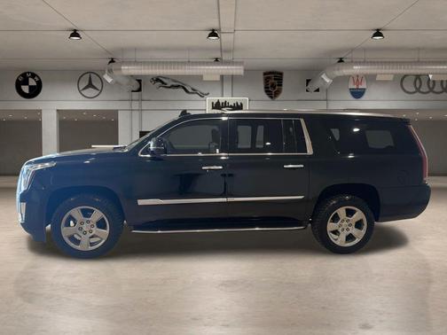 2020 Cadillac Escalade ESV Luxury
