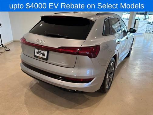 2021 Audi e-tron Premium Plus