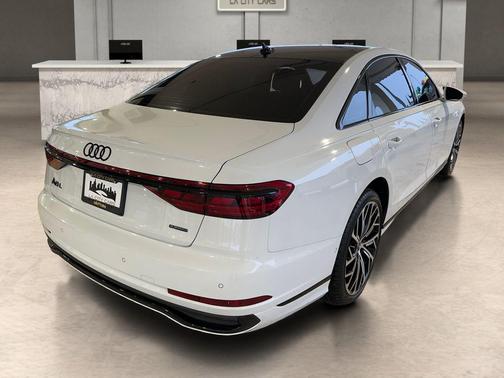 2023 Audi A8 L 55 TFSI quattro Tiptronic
