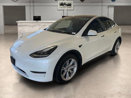 2023 Tesla Model Y Long Range Dual Motor All-Wheel Drive