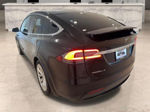 2017 Tesla Model X 75D