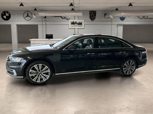 Mythos Black Metallic 2019 Audi A8 L 60