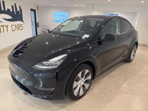 2022 Tesla Model Y Long Range Dual Motor All-Wheel Drive