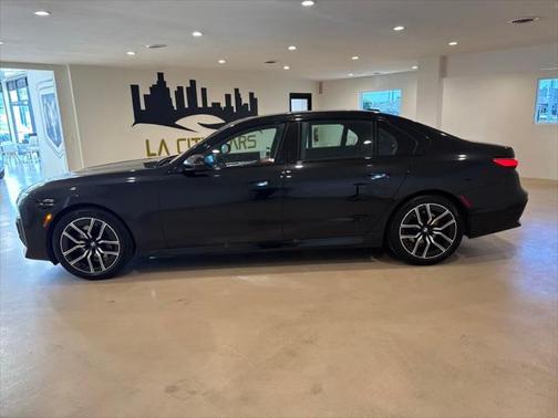 2024 BMW 740 i