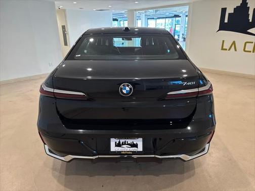 2024 BMW 740 i