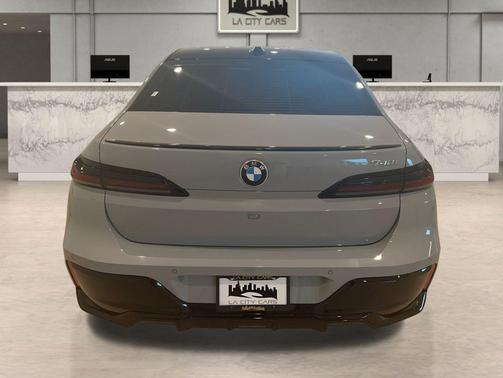 2024 BMW 740 i