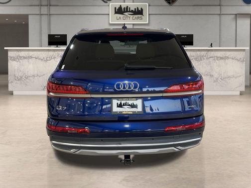 2021 Audi Q7 45 Premium Plus
