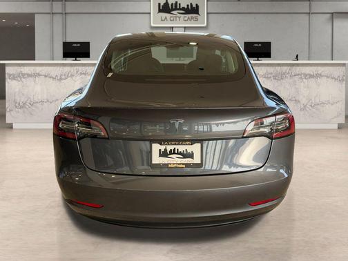 2020 Tesla Model 3 Standard Range