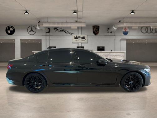 2022 BMW 750 i xDrive