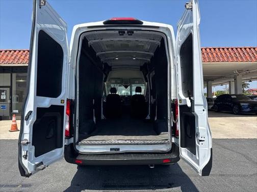 2022 Ford Transit-250 Base
