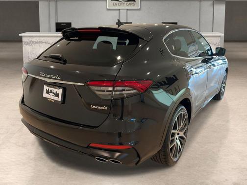 2022 Maserati Levante Modena
