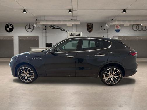 2022 Maserati Levante Modena