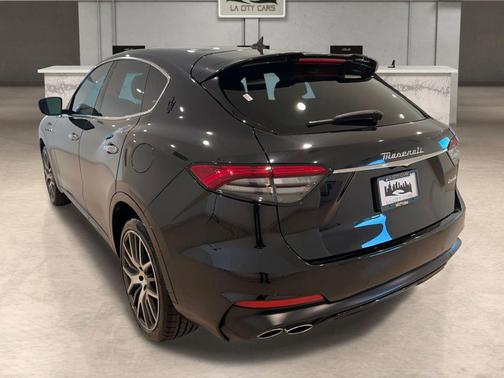 2022 Maserati Levante Modena