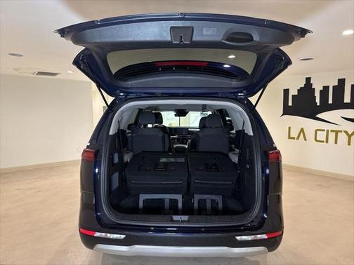 2022 Kia Carnival LX