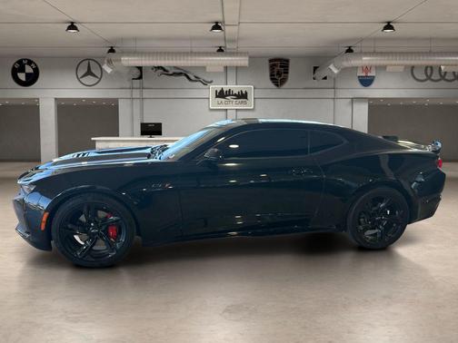 Black 2022 Chevrolet Camaro RWD Coupe LT1