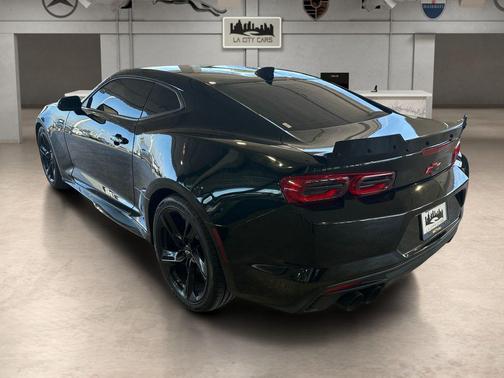 Black 2022 Chevrolet Camaro RWD Coupe LT1