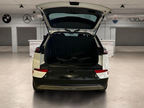 Summit White 2023 Chevrolet Bolt EUV FWD LT