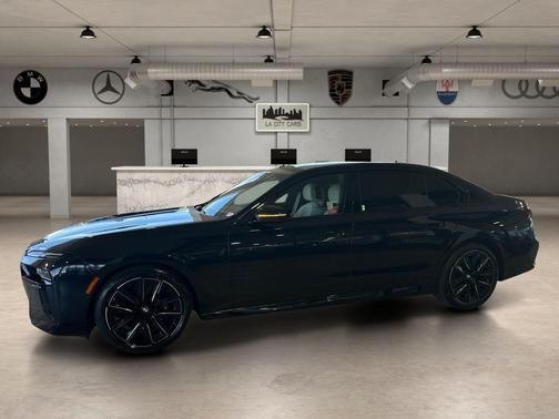 Carbon Black Metallic 2023 BMW 760 i xDrive