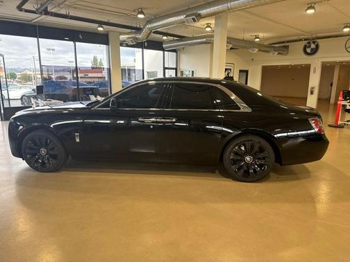 2023 Rolls-Royce Ghost 