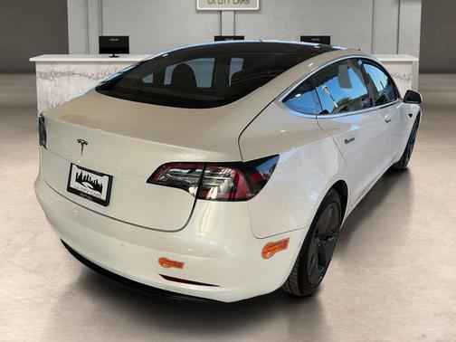 2019 Tesla Model 3 Standard Range