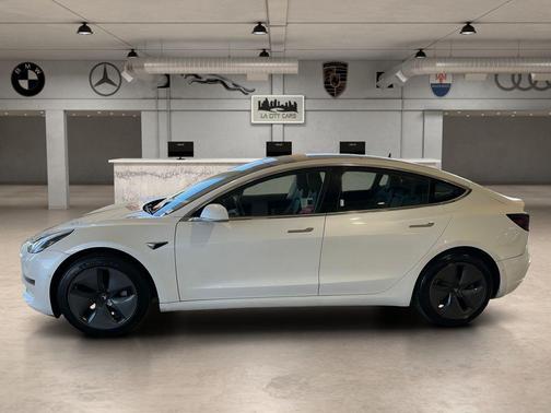 2019 Tesla Model 3 Standard Range