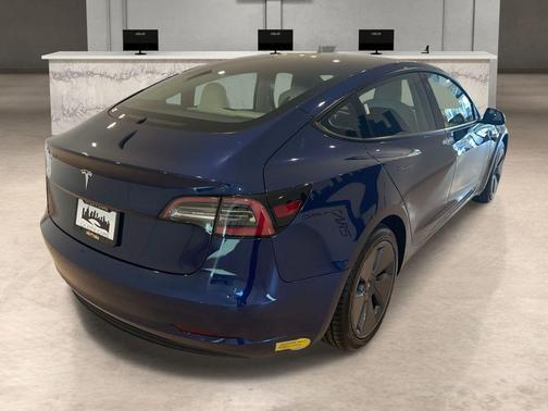 2022 Tesla Model 3 Standard Range