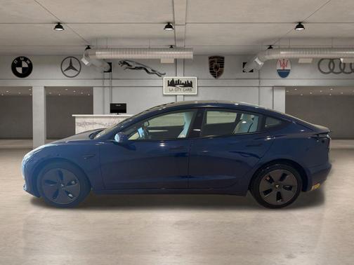 2022 Tesla Model 3 Standard Range