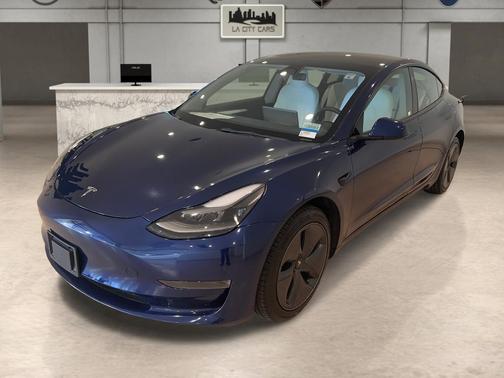 2022 Tesla Model 3 Standard Range