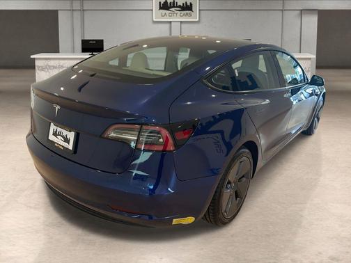 2022 Tesla Model 3 Standard Range