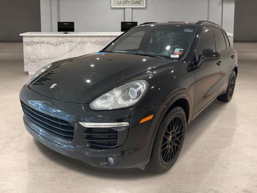 2017 Porsche Cayenne Platinum Edition